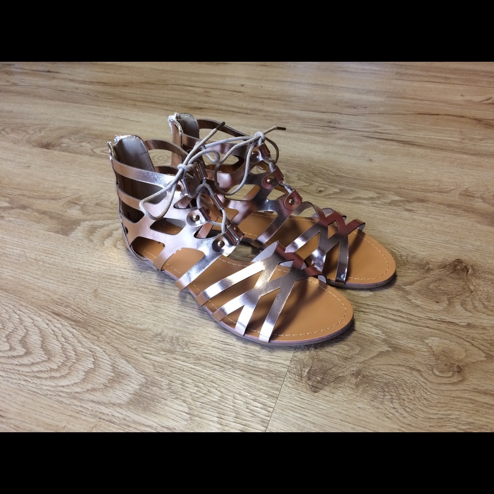 NWOT Women’s Gladiator Sandals